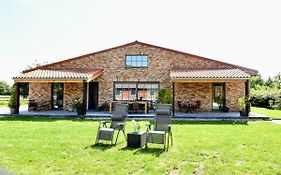 Tasteful Holiday Home In Sijsele Brugge With Garden